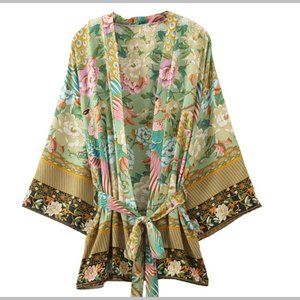 Short Boho Kimono Robe Coverup NEW Floral